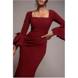 Langærmet tætsiddende kjole med flæser og bærestrop kvinde Goddiva image-2