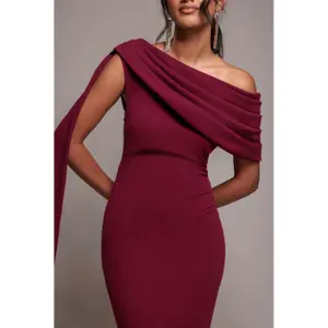 Lång Asymmetrisk Bodycon Klänning med Bälte Dam Goddiva image-2