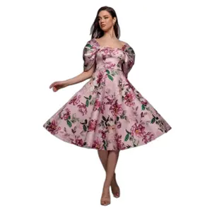 Vestido trapecio con hombros al aire y lazo floral en la espalda mujer Goddiva Midi image-0