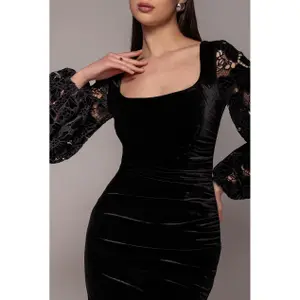 Women's square neck velvet dress Goddiva Midi image-2