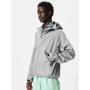 Chaqueta cortaviento con capucha Goldwin Rip-stop image-6