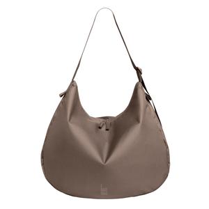 ba0191mo-430-schultertasche-got-bag-curved-oystermonochrome-21-l