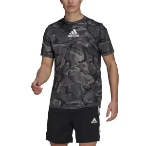 Camiseta adidas Designed To Move Aeroready Camouflage Graphic image-4