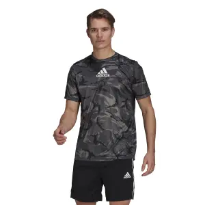 Camiseta adidas Designed To Move Aeroready Camouflage Graphic image-2
