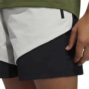 Kurz adidas Studio Tech image-5