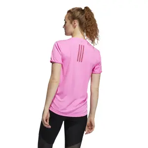 Camiseta de mujer adidas Badge of Sport Necessi-Tee image-6