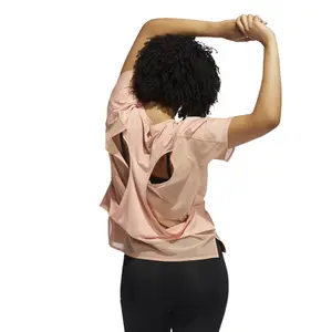 Camiseta de mujer adidas Luxe Training image-4