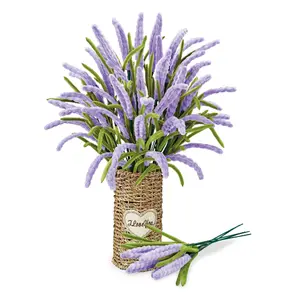 Bouquet aus Lavendel im Weidenkorb DIY Green Slide