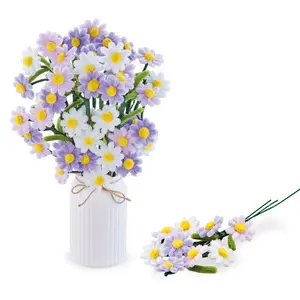 Bouquet mit Plastikvase DIY Margueriten Green Slide
