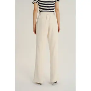 Women's Trousers Greenpoint image-1