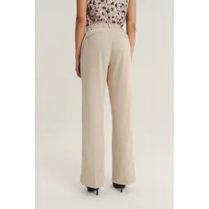 Women's Trousers Greenpoint image-2