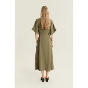 Women's dress Greenpoint image-1