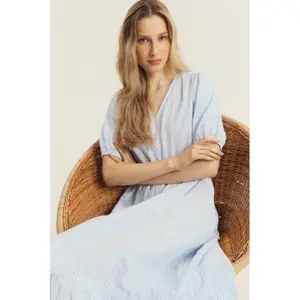 Women's dress Greenpoint image-3