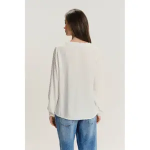 Loose-fitting blouse for women Greenpoint image-2