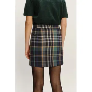 Women's plaid skirt Greenpoint image-2