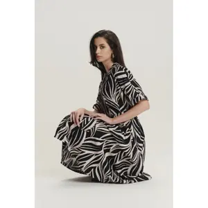 Women's dress Greenpoint image-1