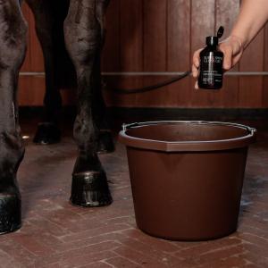 Shining gel for horses Grooming Deluxe image-4