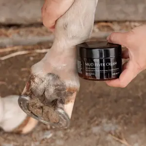 Κρέμα για άλογα κατά της λάσπης Grooming Deluxe image-1