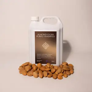 Shampoing pour cheval mauve à l'amande Grooming Deluxe image-1