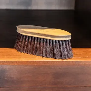 Ξύλινη βούρτσα για άλογα Grooming Deluxe Classic medium image-3