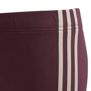 Niño con piernas adidas Essentials image-4