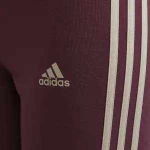 Niño con piernas adidas Essentials image-5