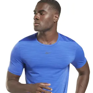 Camiseta Reebok Activchill Move Tech Style image-3