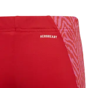 Chica de las piernas adidas Designed 2 Move Seasonal image-3