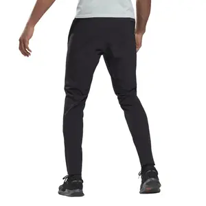 Pantalón de chándal Reebok United By Fitness Athlete image-5