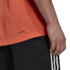 Camiseta adidas D2M Feel Ready image-2