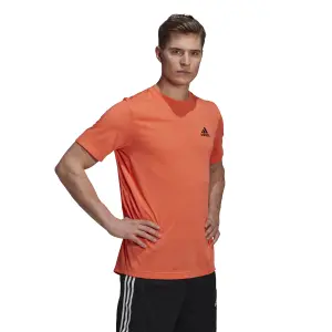 Camiseta adidas D2M Feel Ready image-3