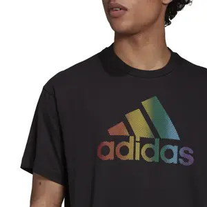 Camiseta adidas Pride Logo Graphic image-6