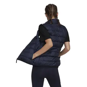 Giacca senza maniche da donna adidas Essentials image-1