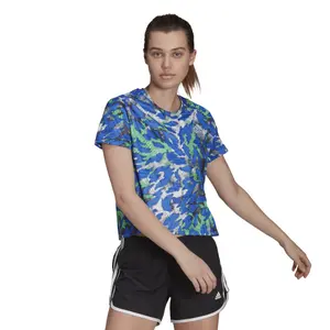 Camiseta de mujer adidas Primeblue Fast Graphic image-1