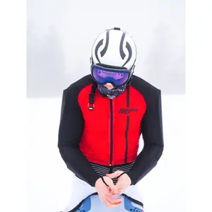 em1006xj12cd68-riesenweste-kind-energiapura-gudauri-cd67-rot-schwarz