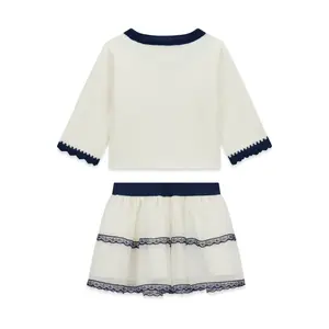 Ensemble cardigan et jupe bébé fille Guess image-1