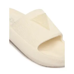 Klapki gumowe damskie Guess image-5