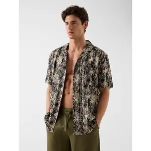 Camisa de manga curta Guess Exotic Print image-1
