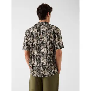 Camisa de manga curta Guess Exotic Print image-2