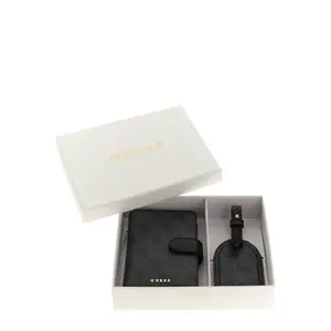 Custodia protettiva per passaporto donna Guess image-0