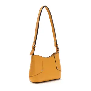 Converteerbare schoudertas voor vrouwen Guess Darcy image-1