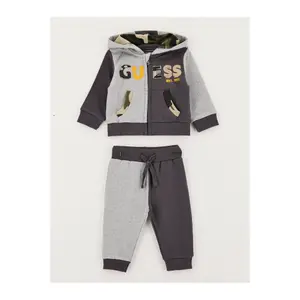 Conjunto de camisola de mangas longas e calças para menino bebé Guess Active image-4