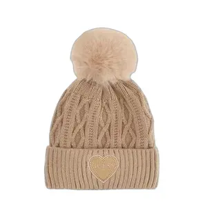 Girl's hat Guess image-0