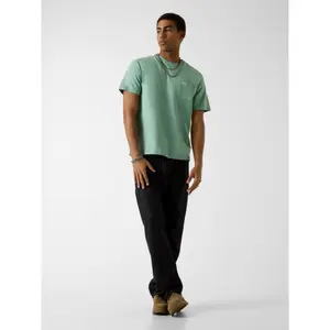 Camiseta con bolsillo Guess Regular Fit image-2