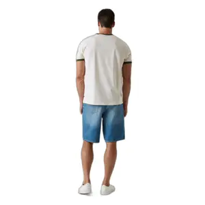 Short Guess Jett image-1