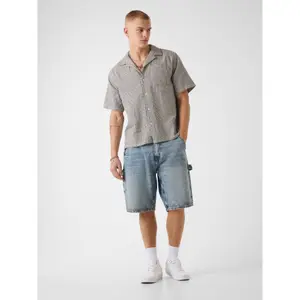 Camisa Guess Boxy Camp image-2