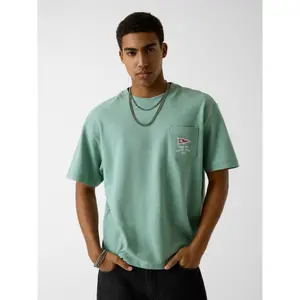 T-shirt Guess Boxy Pique image-1