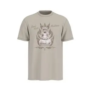 T-shirt Guess Don't Hate image-0