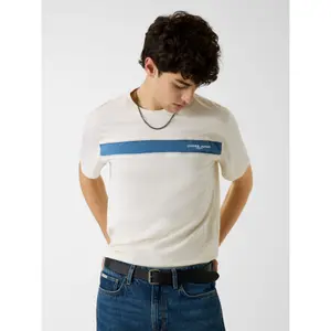 T-shirt Guess Chest Piecing Regular Fit image-1