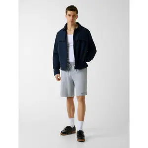 Windbreaker Guess Utility image-2